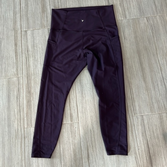 Purple Old Navy Powersoft Maternity 7/8 leggings Large stretchy pregnancy band - Picture 6 of 8